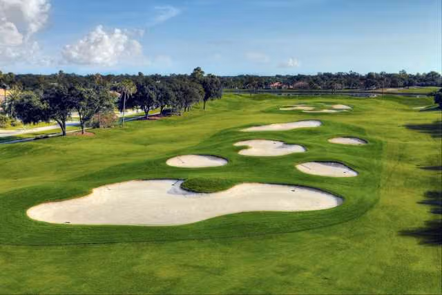 Laurel Oak – green complex with protective bunkers